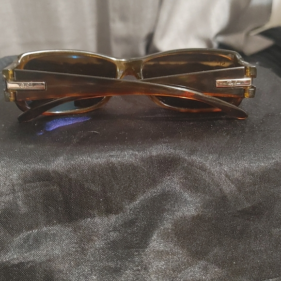 Women's Ray-Ban sunglasses - Picture 6 of 11